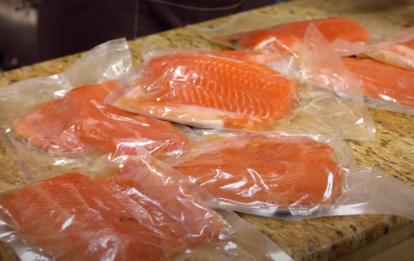 Рецепт: Способы холодного копчения скумбрии и красной рыбы